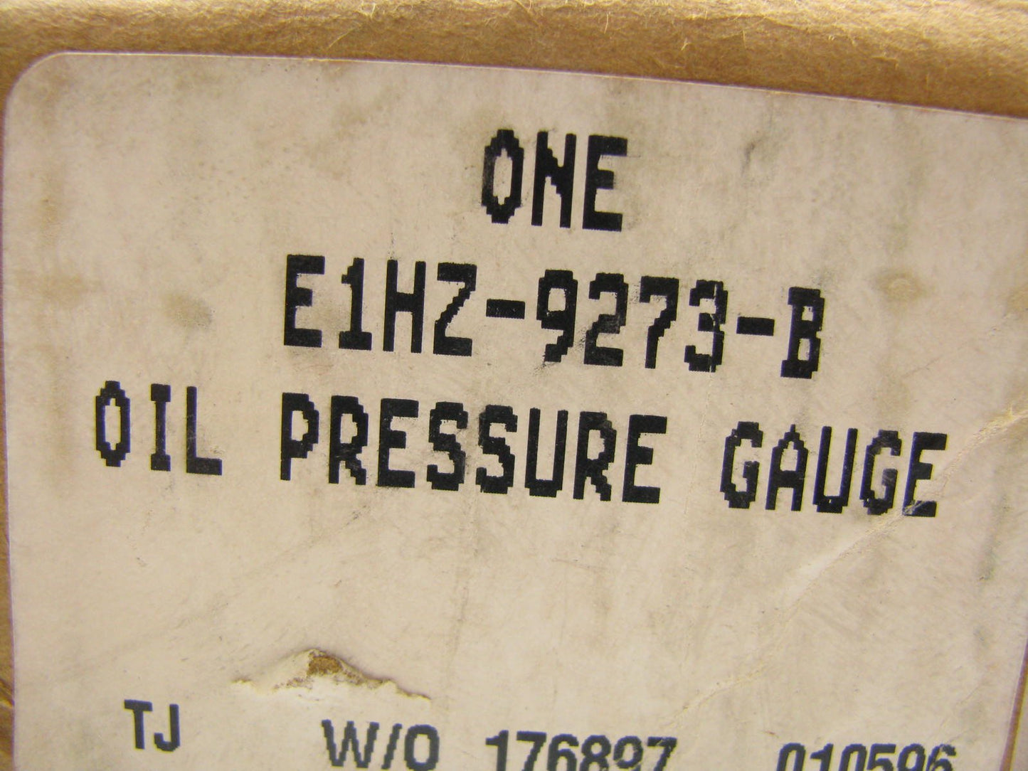 NOS OEM Ford E1HZ-9273-B Oil Pressure Gauge - 1981 Medium / Heavy Truck