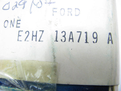 NEW - OEM Ford E2HZ-13A719-A Instrument Panel Lamp Socket & Wiring