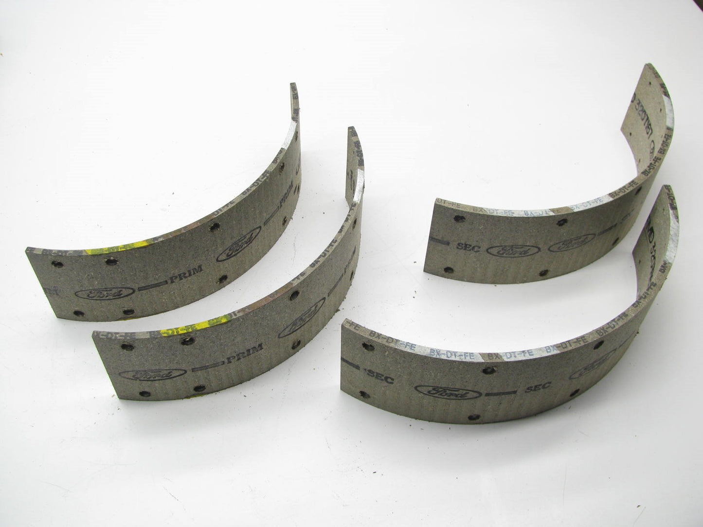 NEW GENUINE OEM Ford E2TZ-2007-A REAR Drum Brake Shoes