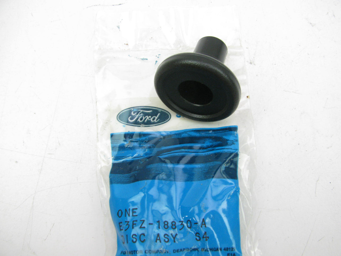 NOS Genuine OEM Ford E3FZ-18830-A Radio Control Knob - 1983-1984 Mustang