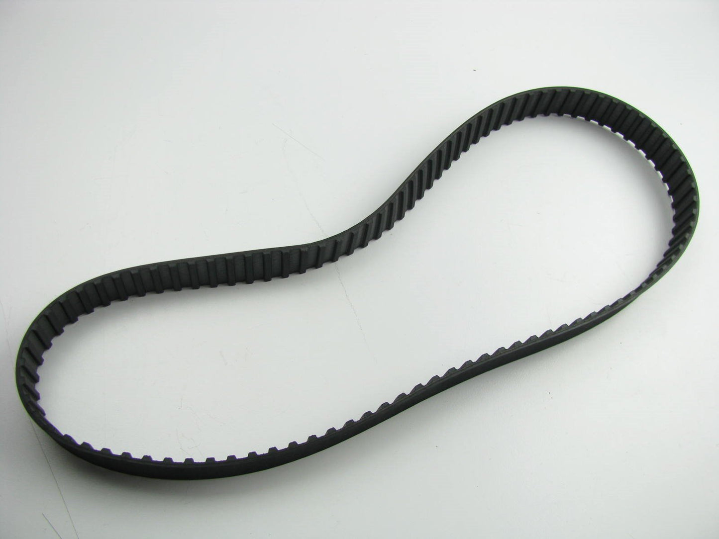 NEW GENUINE Engine Timing Belt OEM Ford E3FZ-6268-A