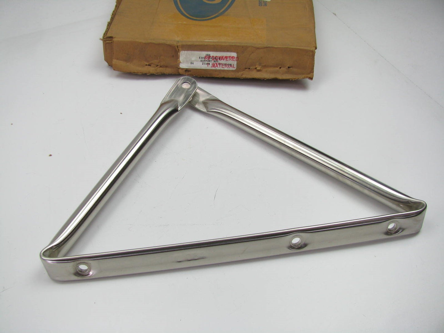 NEW Ford E3HZ-17A736-D Drivers Side Western Mirror Bracket 80-90 F600 F700 F800