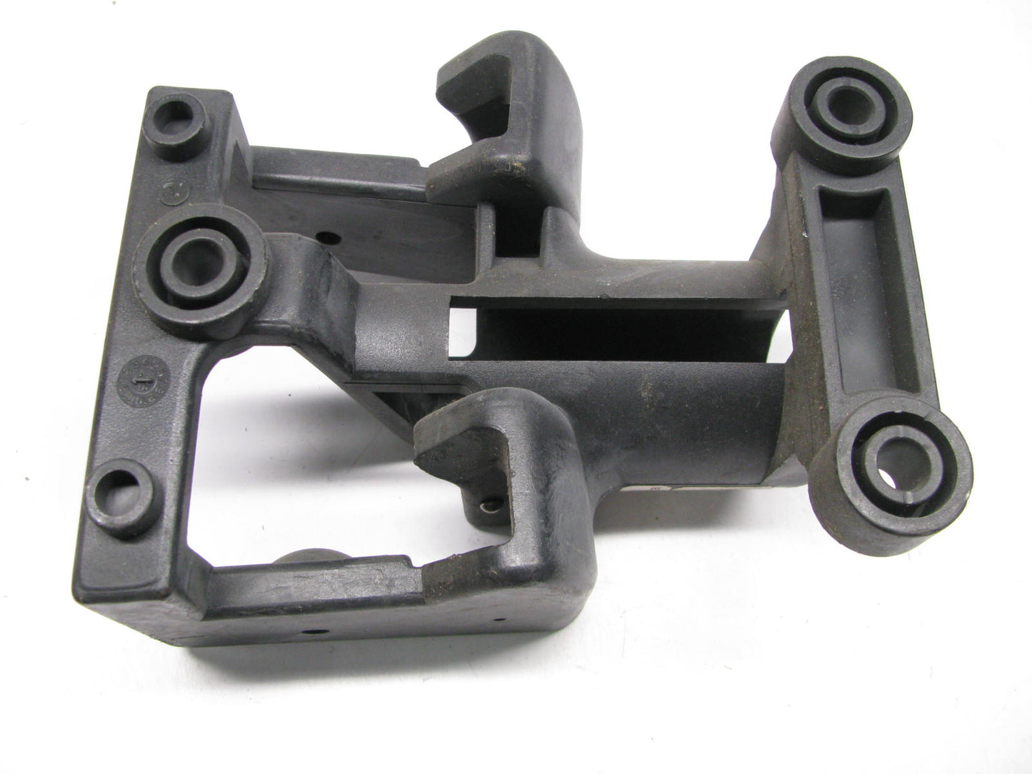 NEW - OEM Ford E3HZ-2B215-A Brake Hose Connection Bracket 1983-94 CF600/800