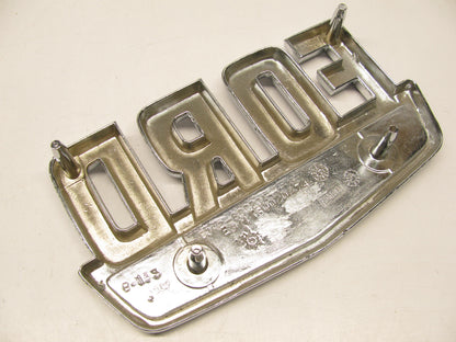 NEW - OEM Ford E3HZ-80020A74-E Cowl Side Ornament 1980-1986 L-Series 8000