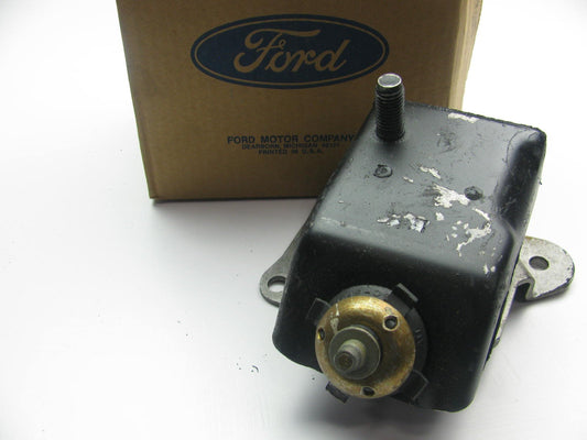 NOS OEM 1984-1986 Ford 3.8L V6 Left Side Engine Motor Mount E3SZ-6038-H