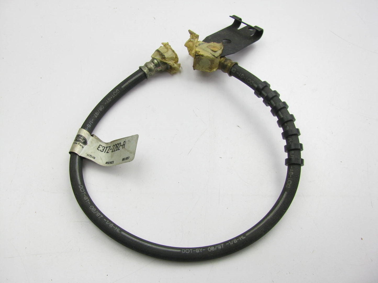 NEW - OEM Ford E3TZ-2282-A Brake Hydraulic Hose - Rear Center Intermediate