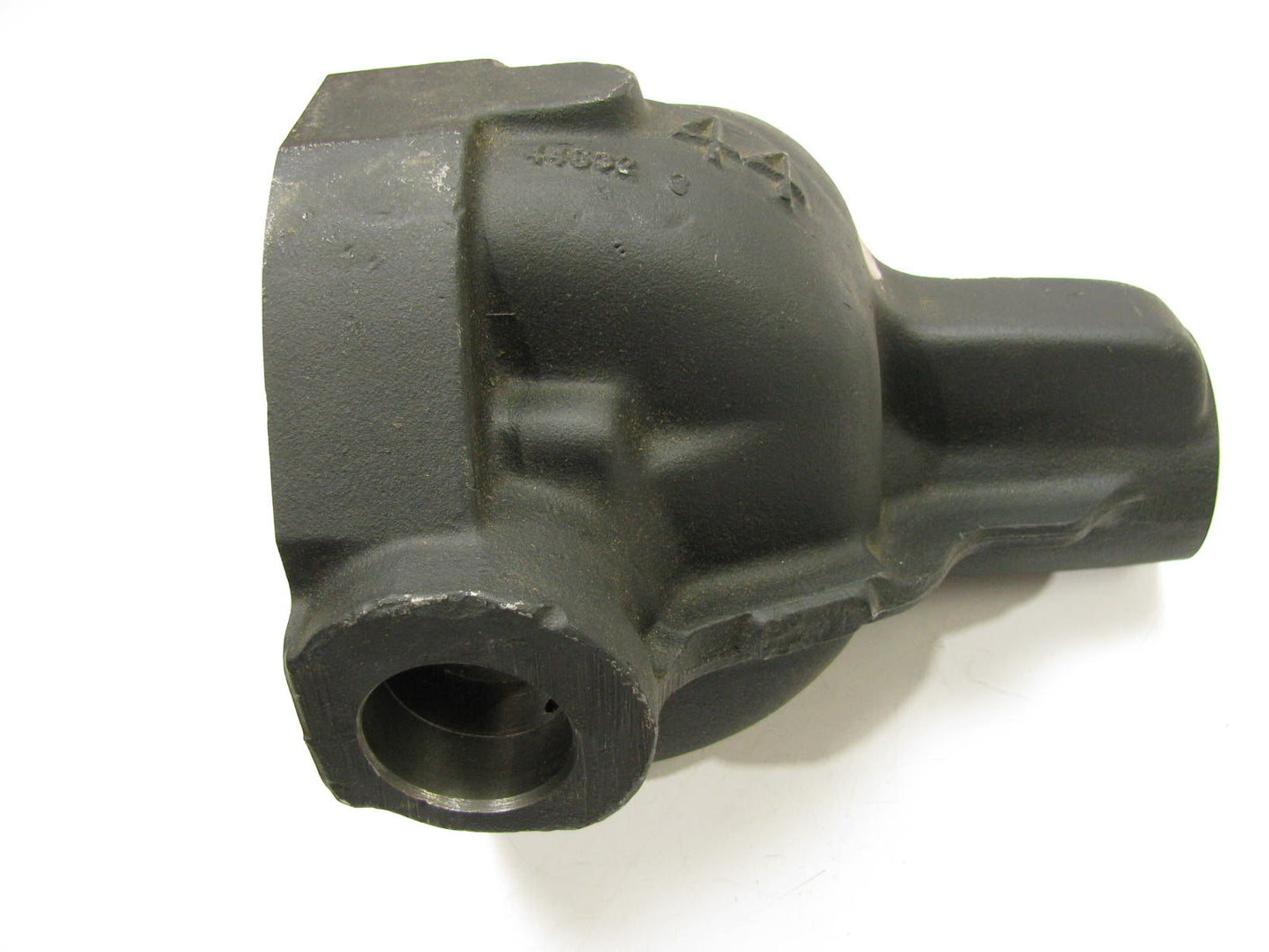 NOS - OEM Ford E3TZ-3010-B Front Differential Housing - DANA MODEL 44