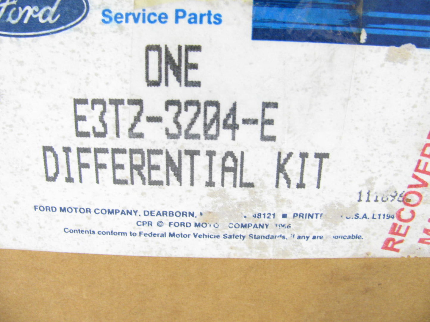 NOS - OEM Ford E3TZ-3204-E Front Differential Housing Kit - DANA MODEL 44