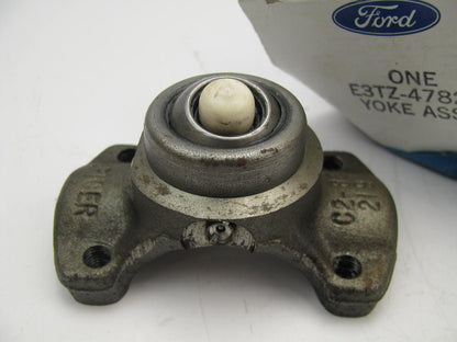 NEW - OEM Ford E3TZ-4782-A Double Cardan CV Centering Yoke