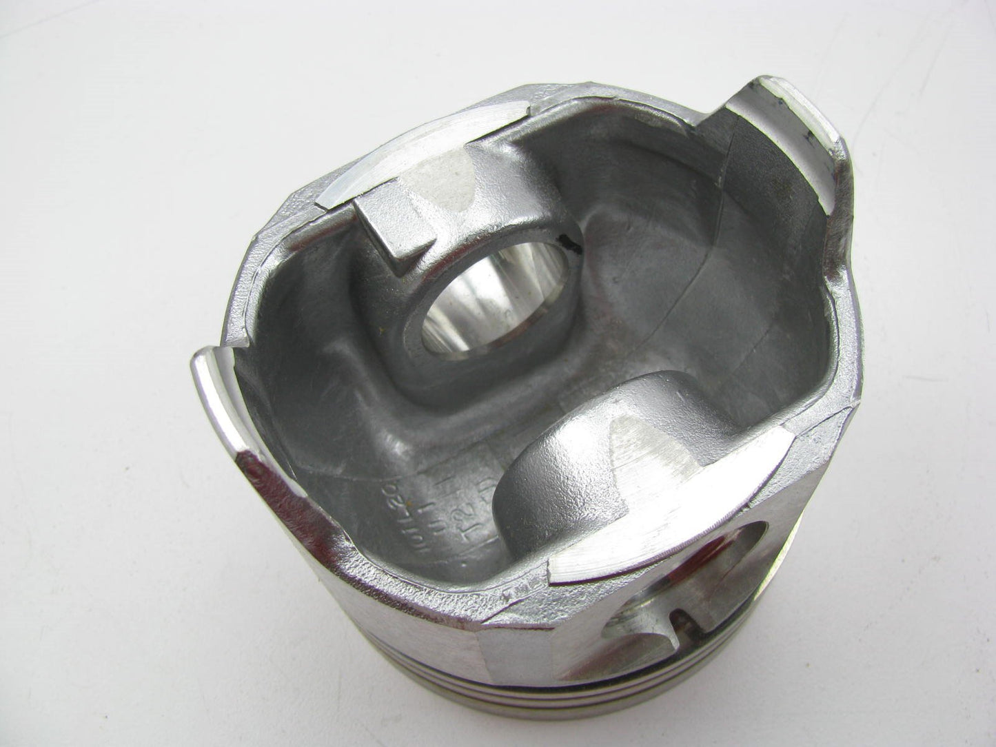 NEW - OEM Ford E3TZ-6108-AH Engine Piston .020'' 1983-1984 6.9L-V8 Diesel
