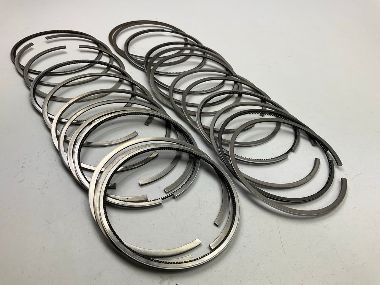 NEW - OEM Ford E3TZ-6148-EA Complete Piston Ring Set .010'' 1988-1994 7.3L Diesel