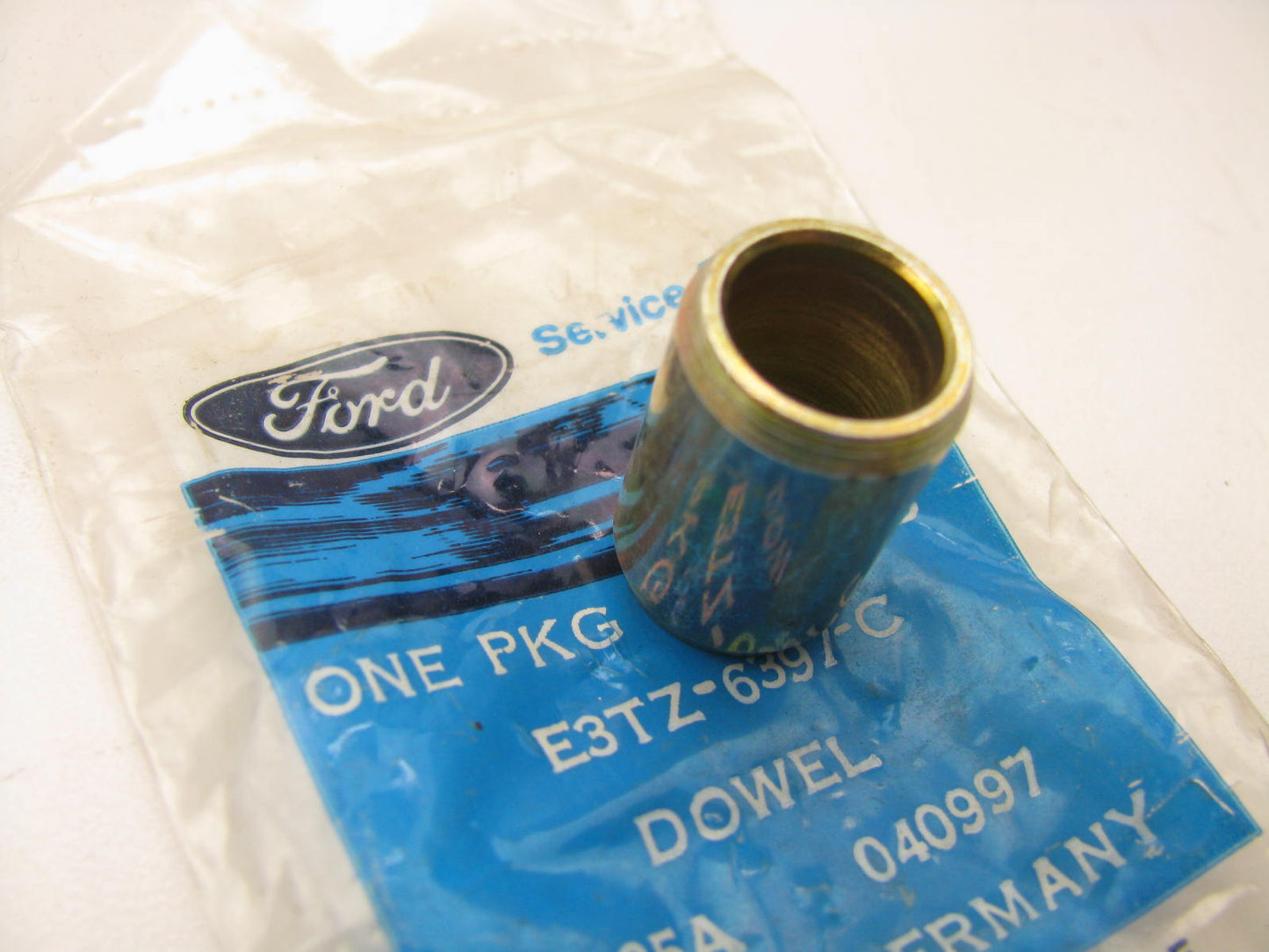 NEW - OEM Ford E3TZ-6397-C Block To Flywheel Housing Dowel 1983-1990 2.8L 2.9L