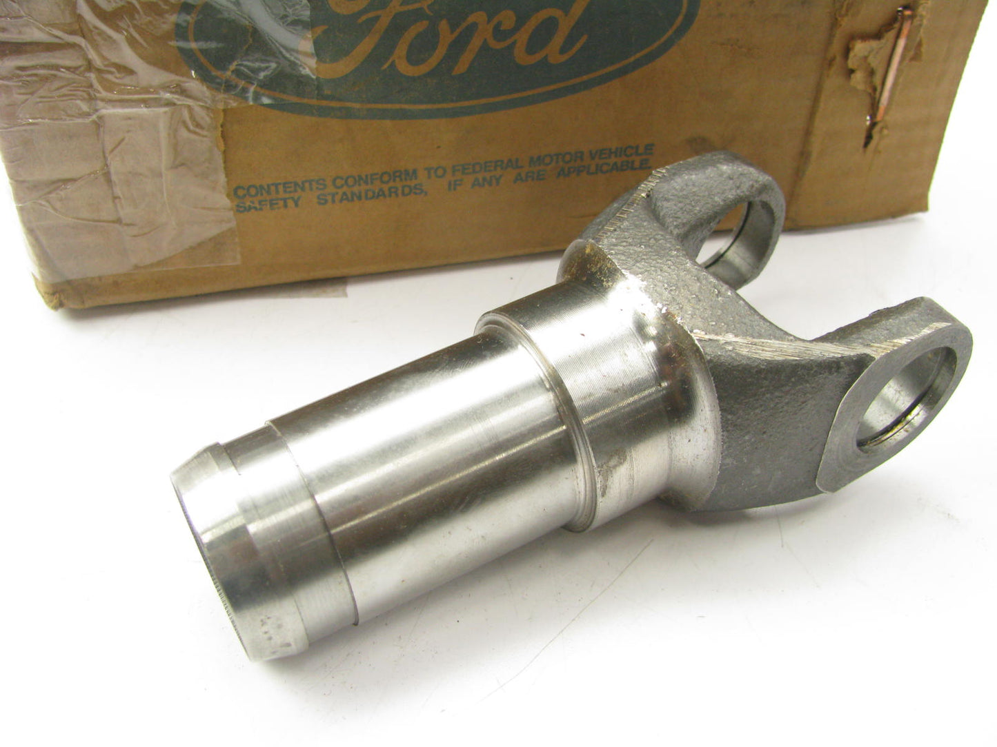 NEW - OEM Ford E3TZ-7024-A Output Front Shaft For Warner Gear Transer Box