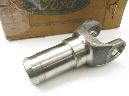 NEW - OEM Ford E3TZ-7024-A Output Front Shaft For Warner Gear Transer Box