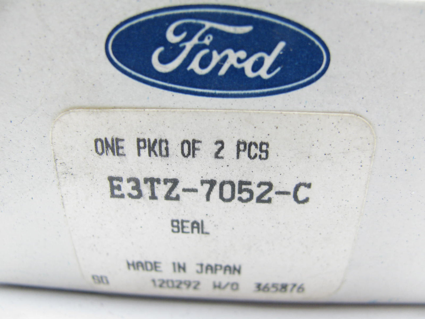 New (2) Ford OEM Transmission Extension Oil Seal E3TZ-7052-C