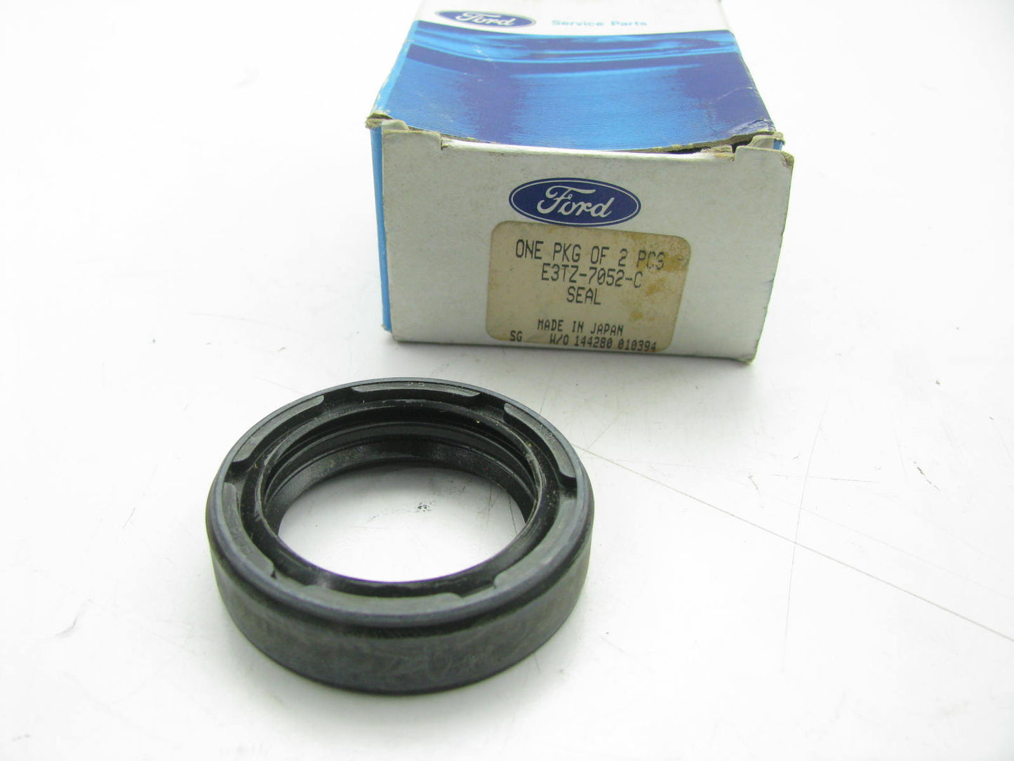 NEW - OEM Ford E3TZ-7052-C Manual Transmission Extension Housing Seal