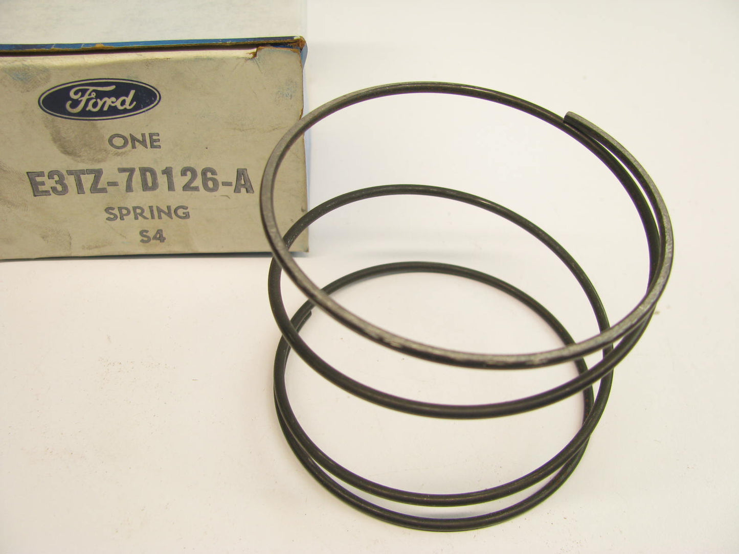 NEW - OEM Ford E3TZ-7D126-A Transfer Case Lockup Spring For Warner Gear