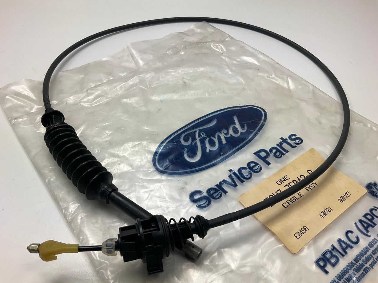 NEW OEM Ford E3UZ-7F042-A Throttle Valve Control Cable 83-85 Econoline 4.9L AOT