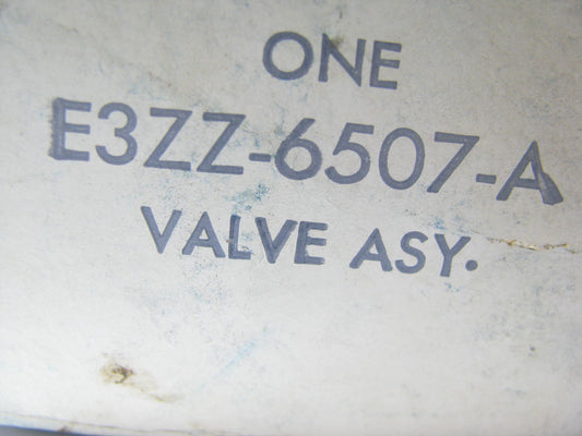 (8) NEW GENUINE - OEM Ford E3ZZ-6507-A Engine Intake Valve 1975-2001 5.0L 302 V8