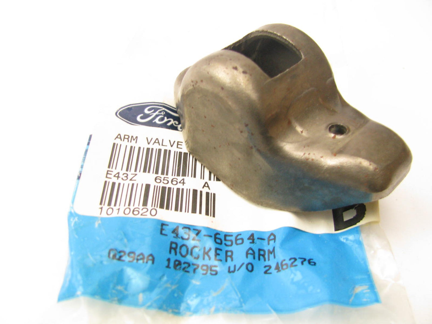 (1) NEW GENUINE OEM Ford E43Z-6564-A Rocker Arm - FORD 4.9L 300 I6