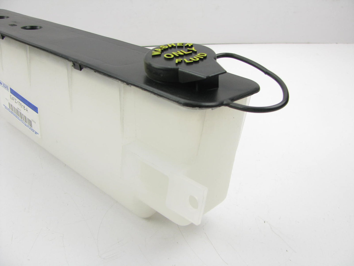 NEW Ford E4FZ-17618-A Windshield Washer Fluid Tank Reservoir - W/o Level Sensor