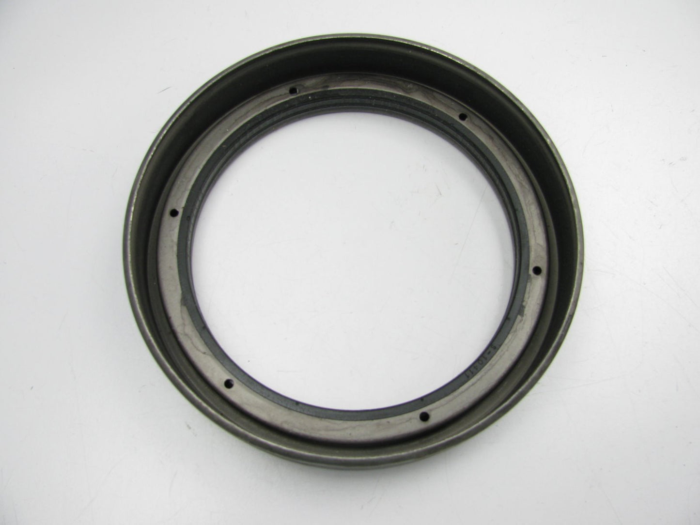 NEW - OEM Ford E4HZ-1175-B Inner Rear Wheel Oil Seal Kit 1984-1989 22M Axle