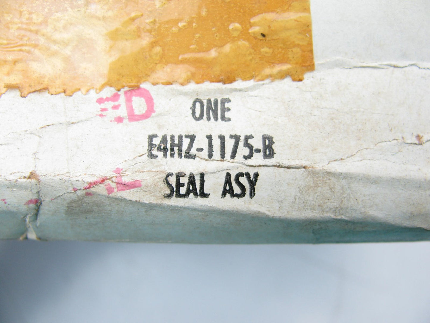 NEW - OEM Ford E4HZ-1175-B Inner Rear Wheel Oil Seal Kit 1984-1989 22M Axle