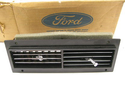 NEW - OEM Ford E4HZ-19893-A Center Vent Register 1984-1986 Ford LN-LNT9000 Fleet