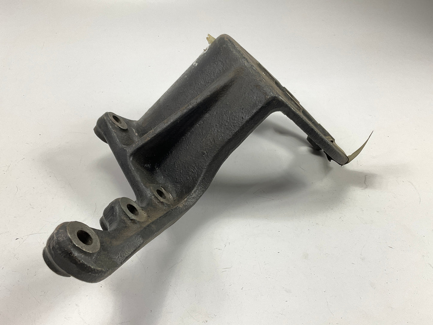 NOS - OEM Ford E4HZ-3A732-B Power Steering Pump Mounting Bracket