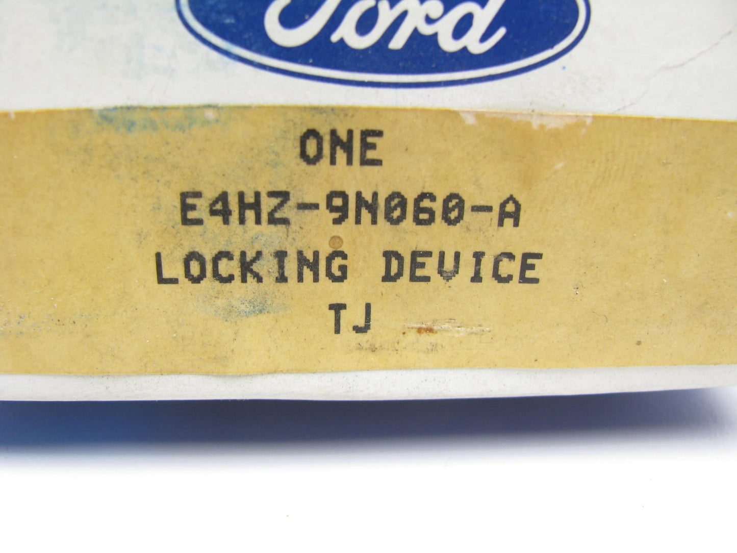 NEW - OEM Ford E4HZ-9N060-A Left Fuel Tank Bolt Locking Device 1984-1990 F600