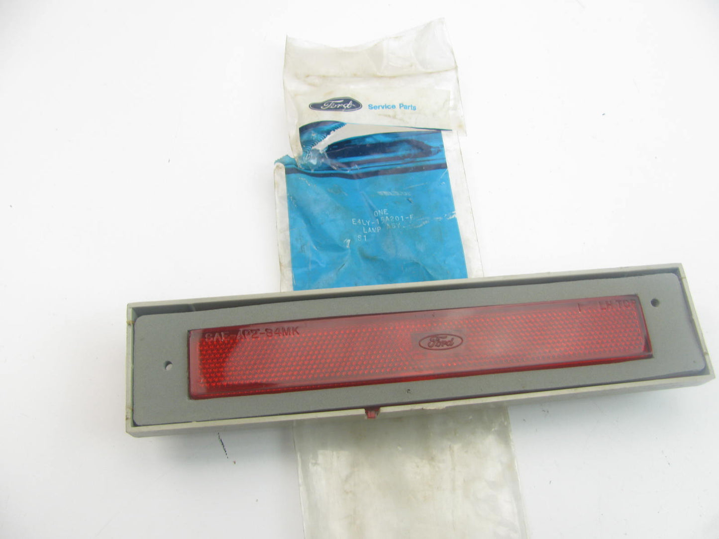 NEW - OEM Ford E4LY-15A201-F REAR Side Marker Light Lamp