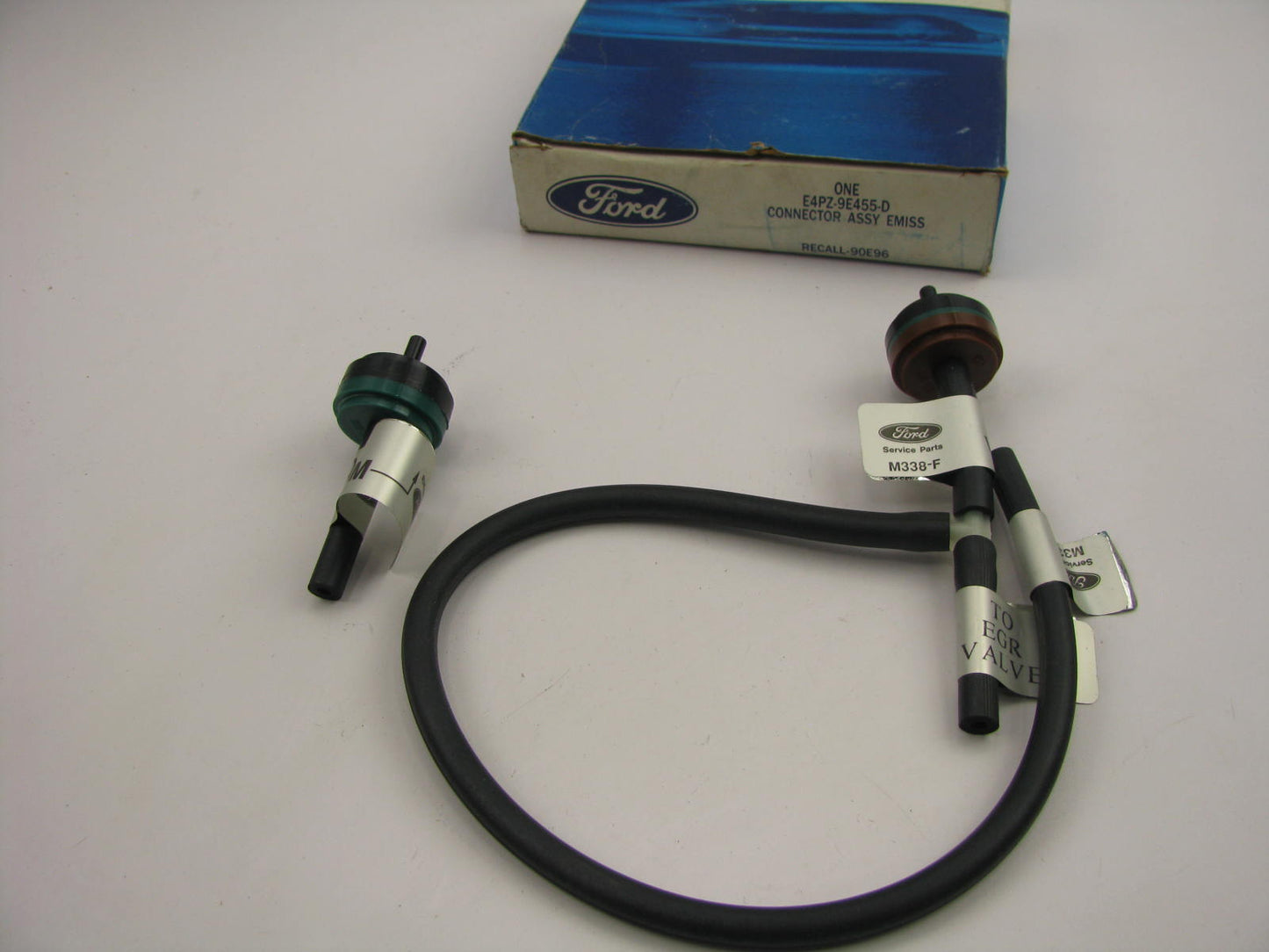 NOS OEM Ford Vacuum Delay Control Valve Kit # D5TE-BA & D3DE-AB Set