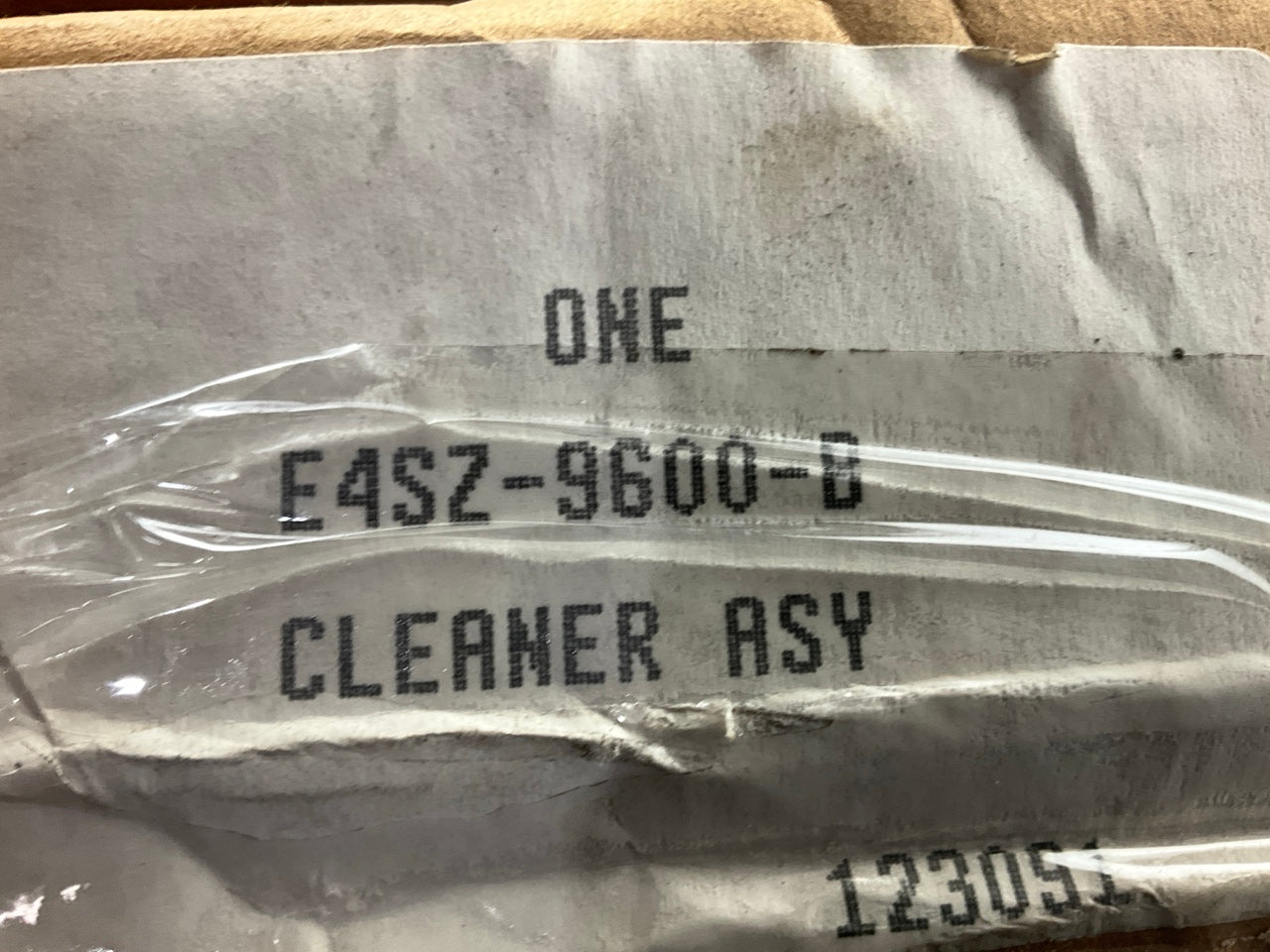 NOS - OEM Ford E4SZ-9600-B Air Cleaner Assembly 1984-1987 Thunderbird 3.8L-V6