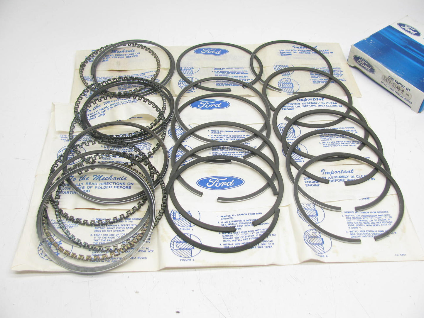 NEW - OEM Ford E4TZ-6148-A Complete Piston Ring Set - Standard For 300 4.9L-L6