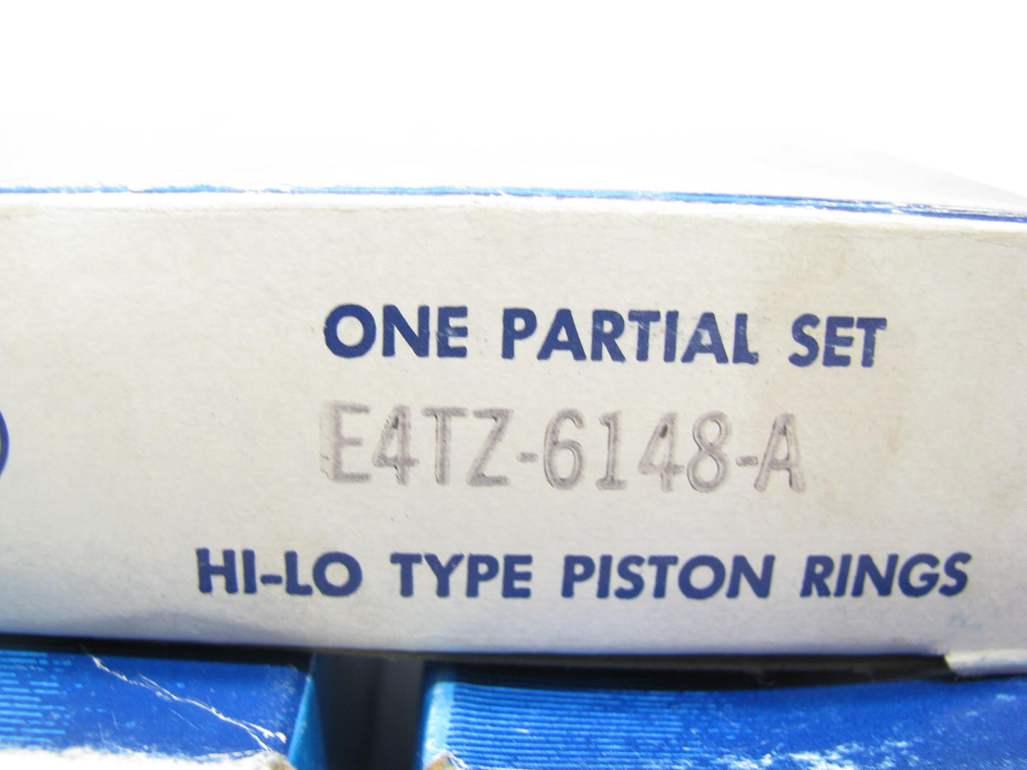 NEW - OEM Ford E4TZ-6148-A Complete Piston Ring Set - Standard For 300 4.9L-L6