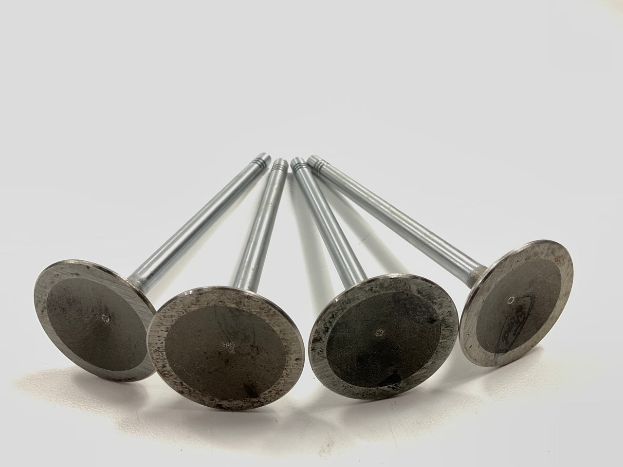 (4) OEM Ford E5FZ-6507-A Intake Valves - 1981-1986 Ford 1.6L,1987-1996 1.9L