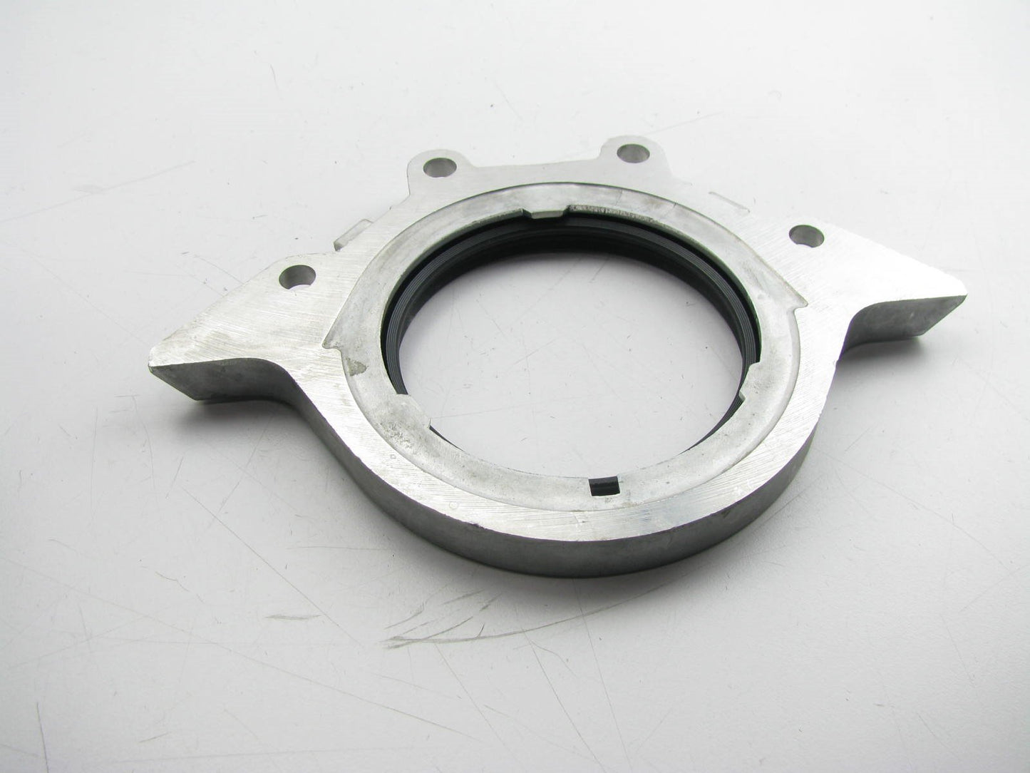 NOS OEM 1985-up Ford 1.9L E5FZ-6K301-A Rear Main Seal Retainer Housing & Seal