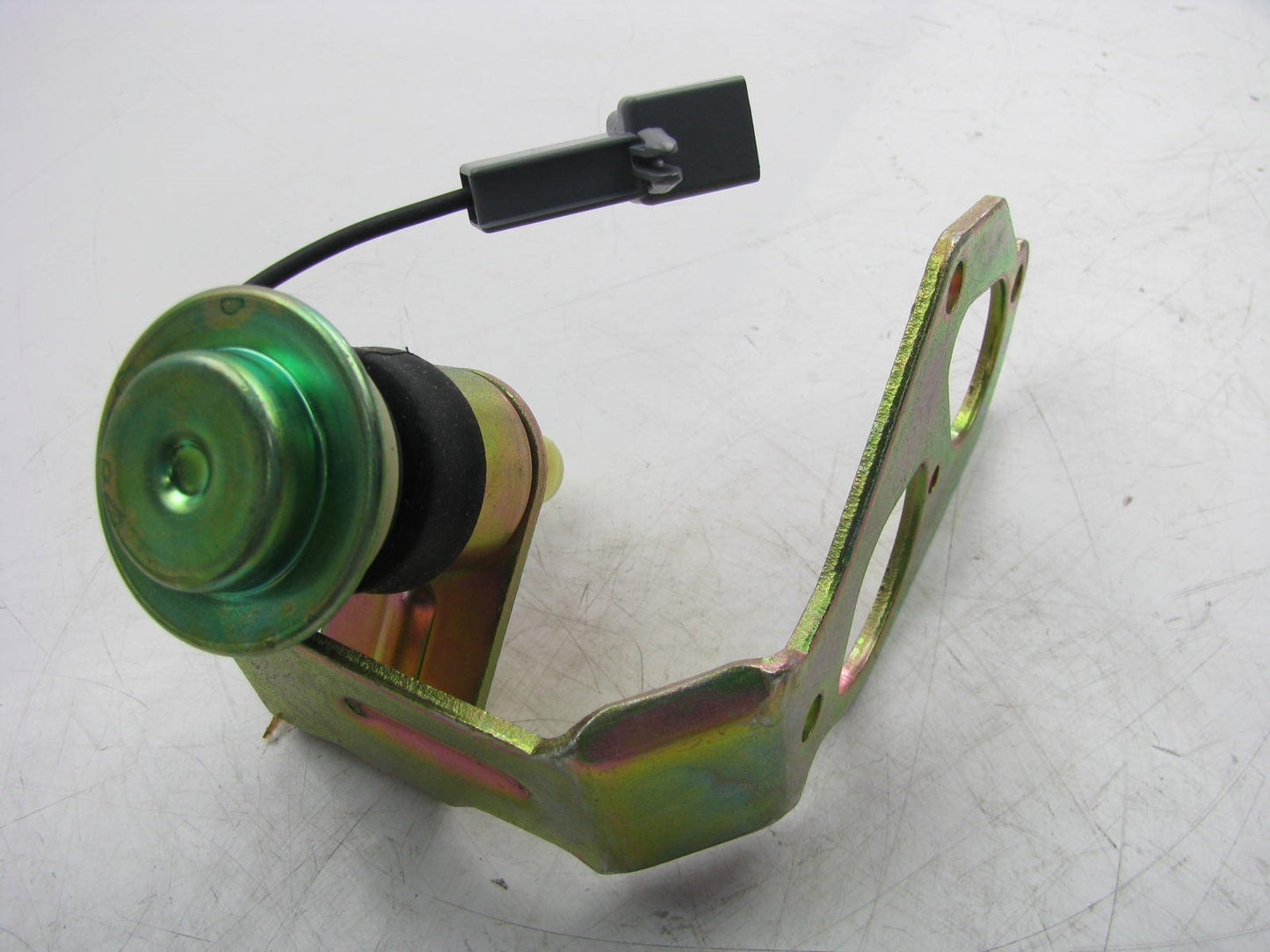 NOS OEM Ford E5PZ-9S520-C Carburetor Idle Stop Air Shut-off Solenoid 370 429 Gas