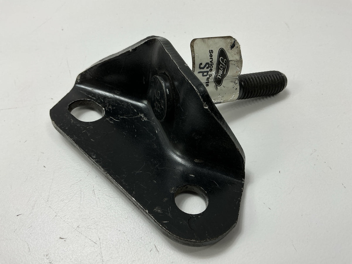 NEW - OEM Ford E5SZ-4A491-A Rear Left Axle Damper Bracket 1985-1988 Thunderbird