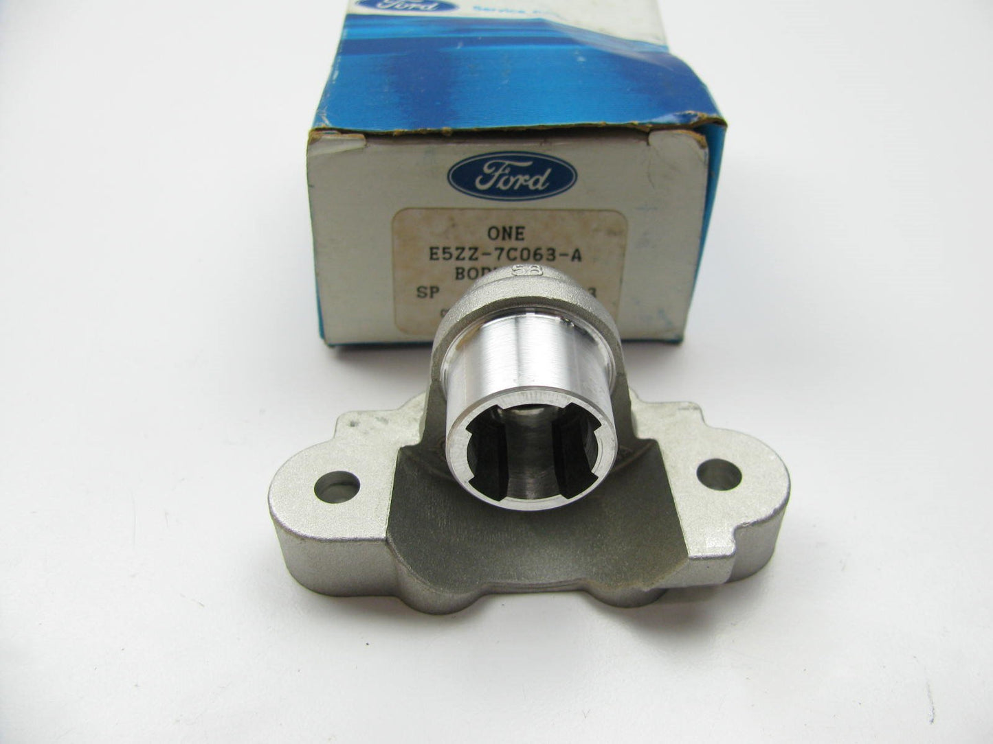 NOS OEM FORD E5ZZ-7C063-A TRANSMISSION GOVERNOR BODY HOUSING 1985 MUSTANG