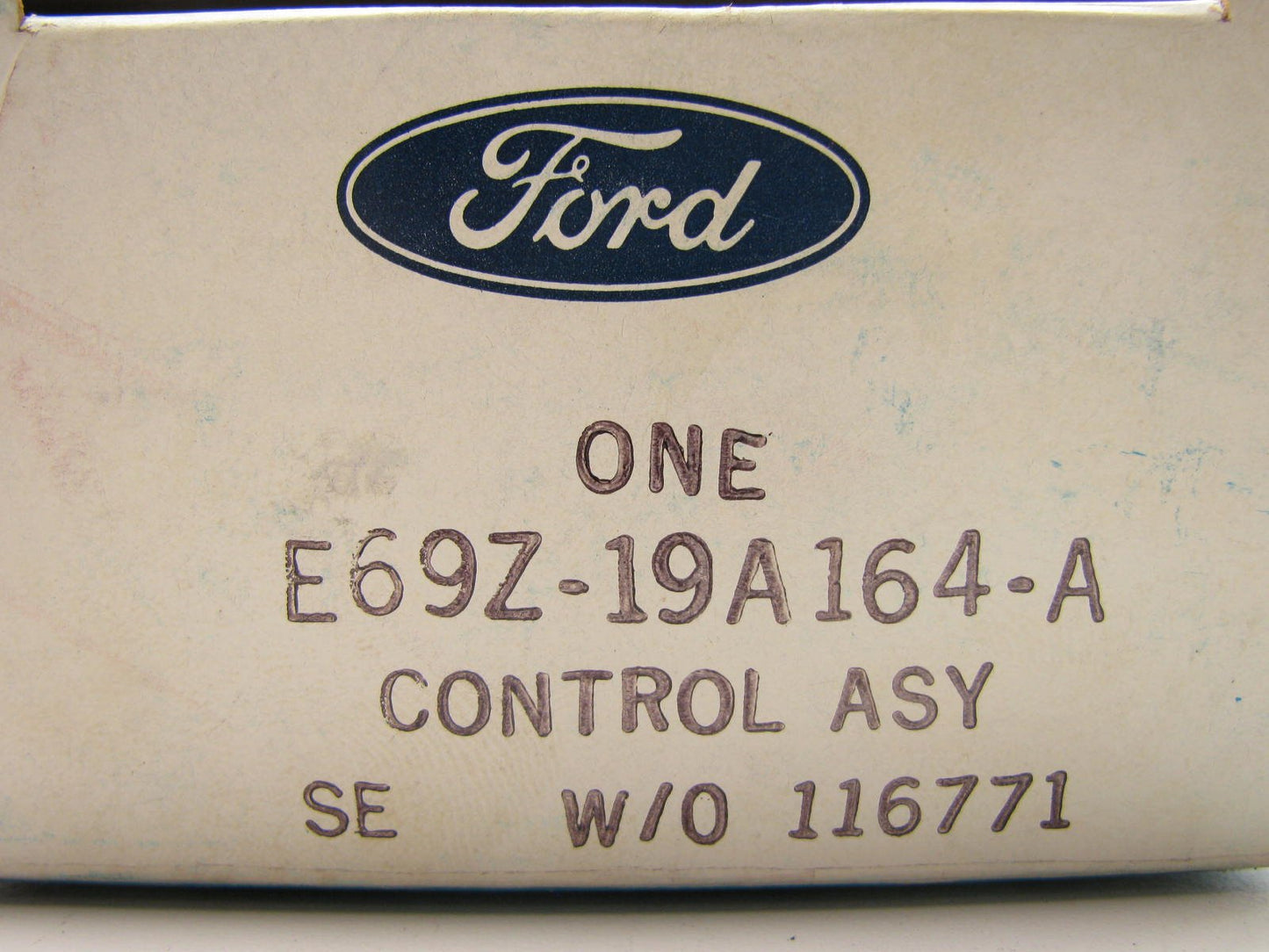 NEW OEM Ford E59F-19A164-AB Dual Headphone Jack REAR Radio Control Switch