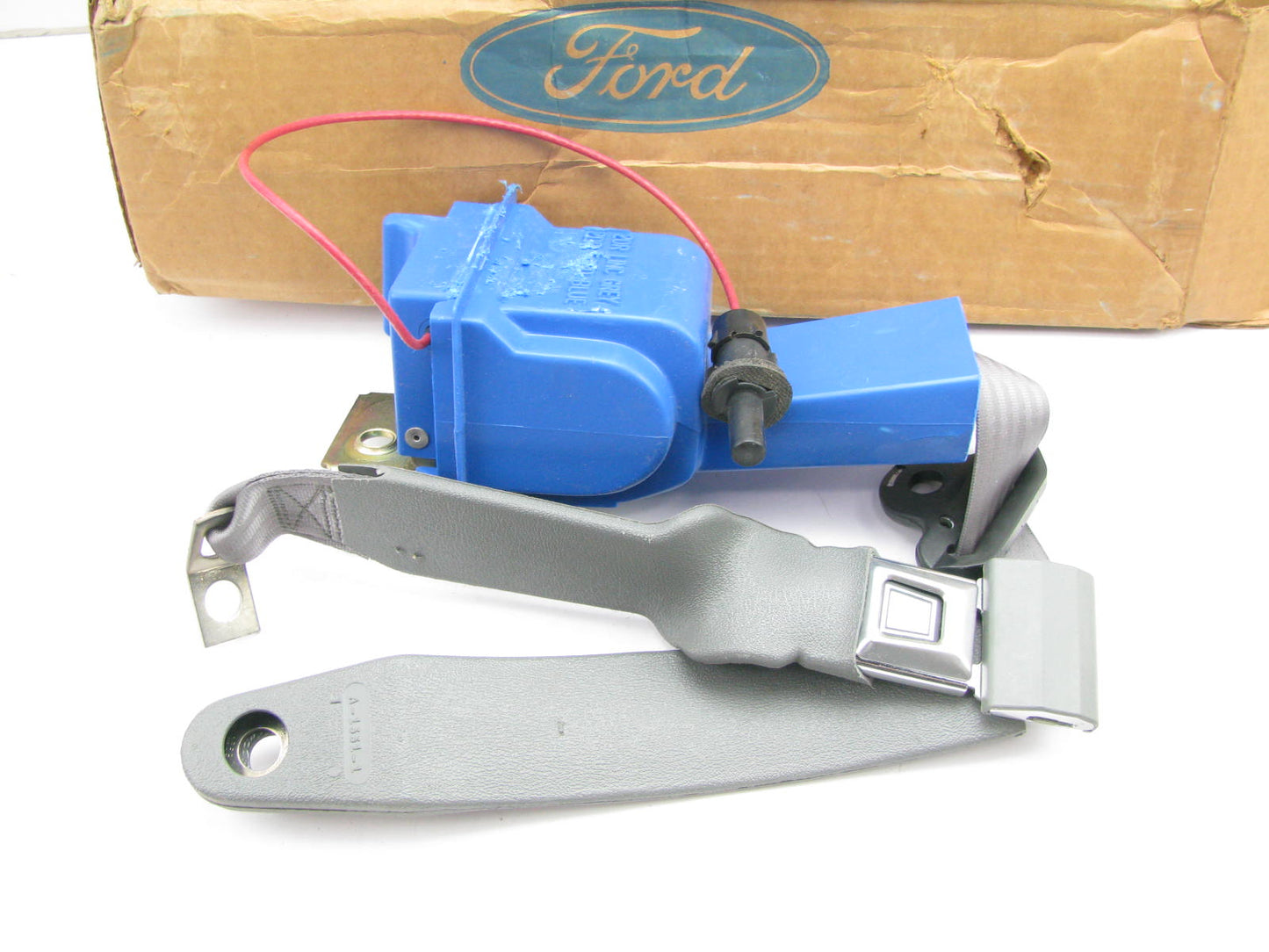 NEW - OEM Ford E6AZ-66611A72-A FRONT RIGHT Seat Belt 1980-1987 LTD Grand Marquis