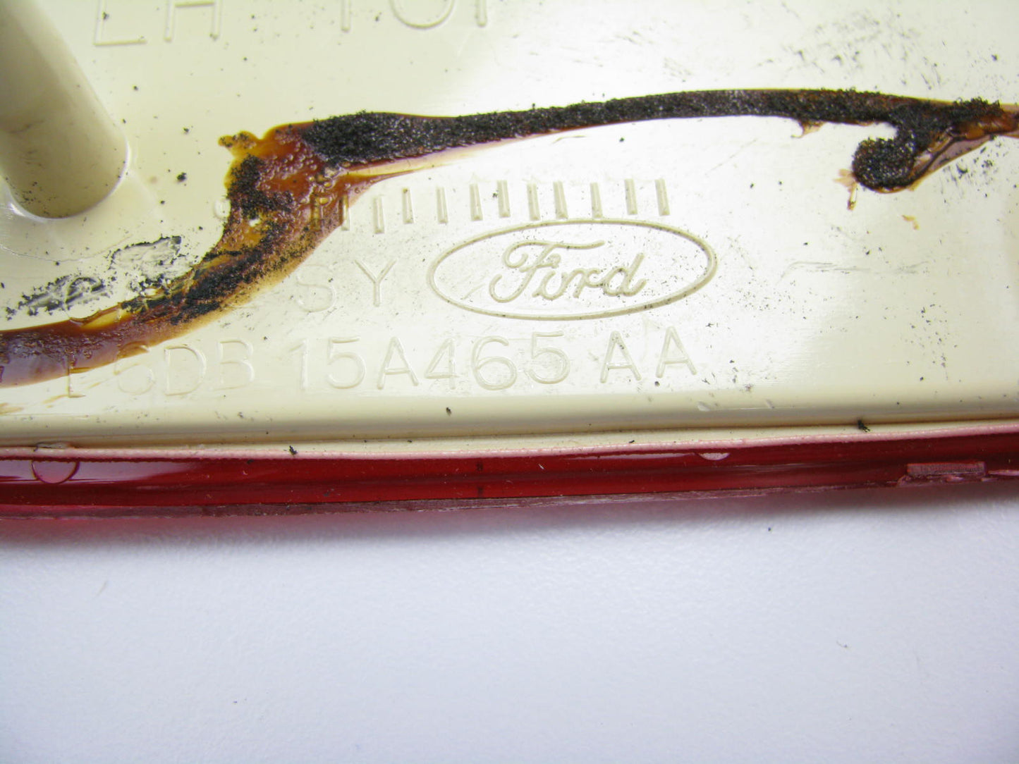 NEW - OEM Ford E6DZ-15A201-F Rear Left Side Marker Lens 1986-1989 Taurus Wagon