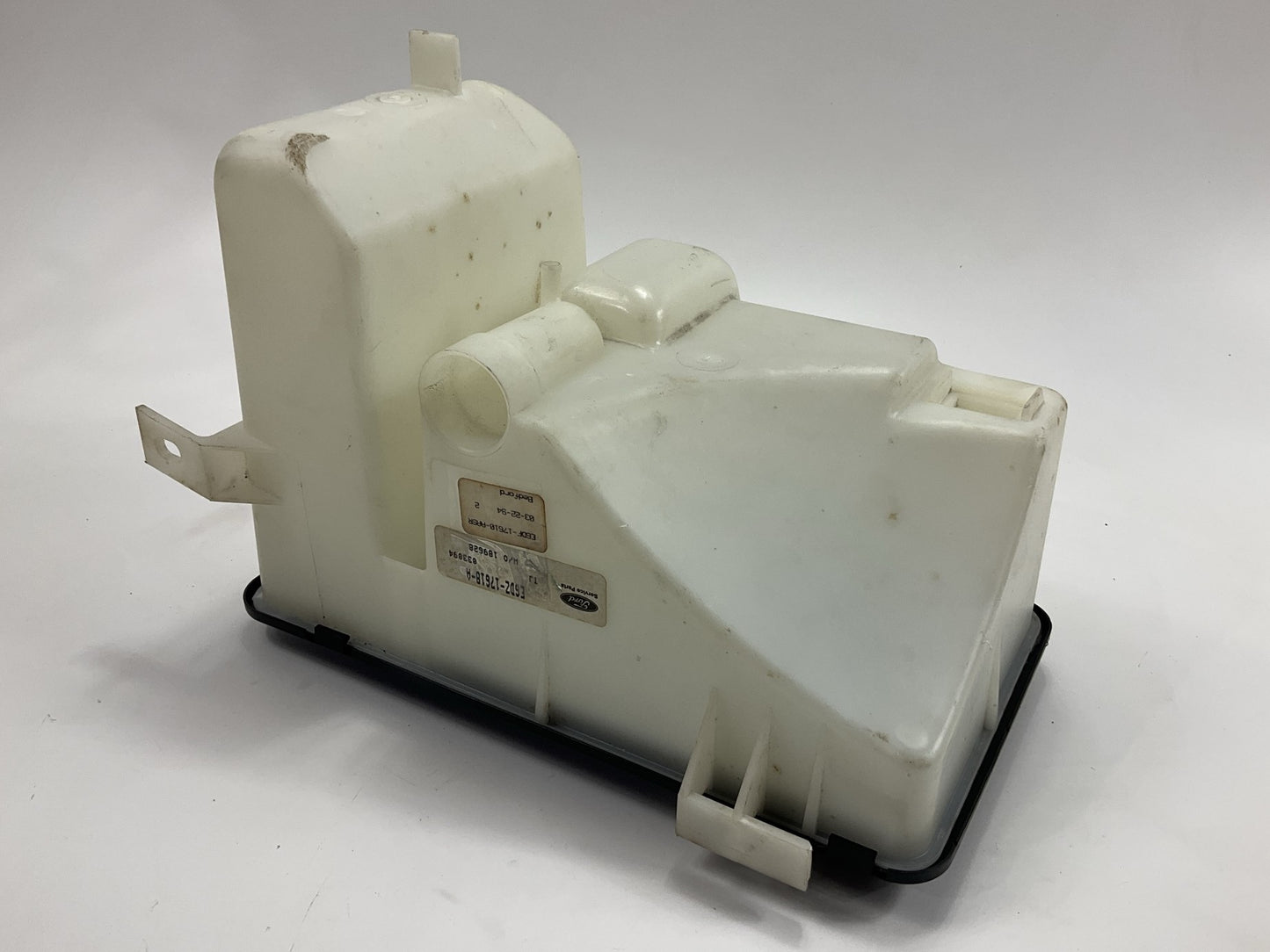 NEW - OEM Ford E6DZ-17618-A Windshield Washer Reservoir 1986-1989 Taurus 3.0L-V6
