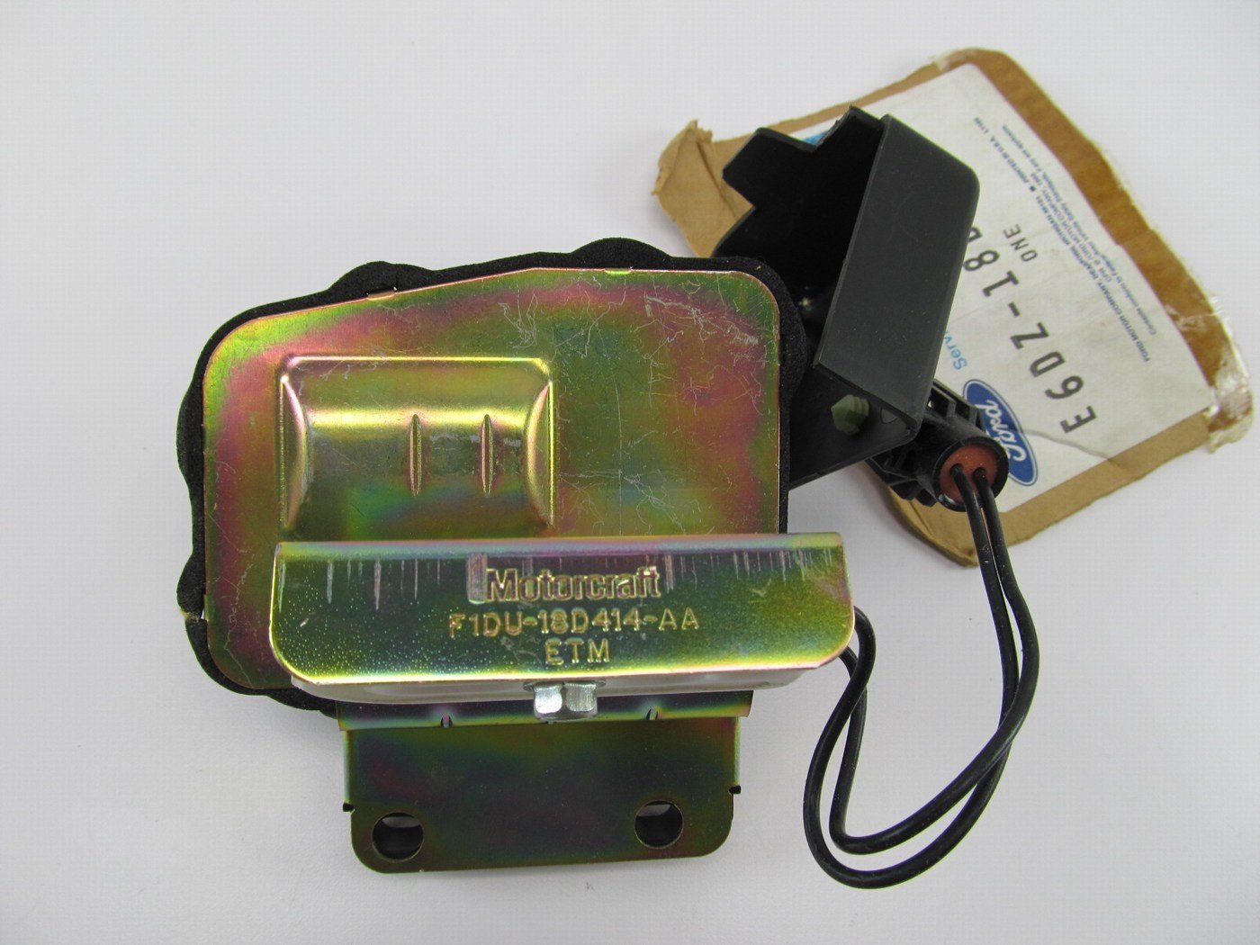 NEW GENUINE OEM Ford E6DZ-18D414-A Heated Windshield Glass Relay 86-88 Taurus