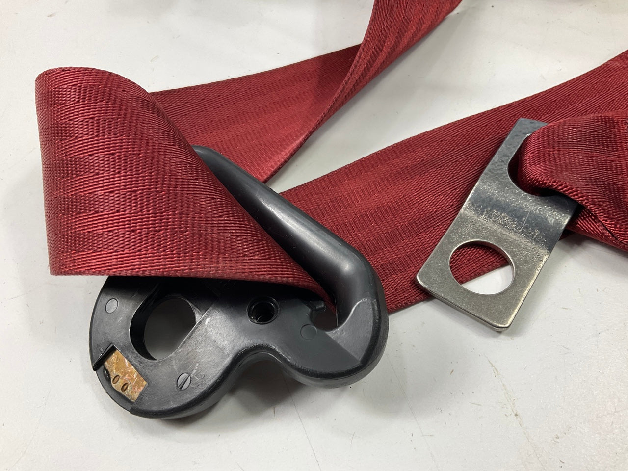 NEW - OEM Ford E6FZ-61611A73-B Front Left Seat Belt Retractor, RED 85-86 Escort