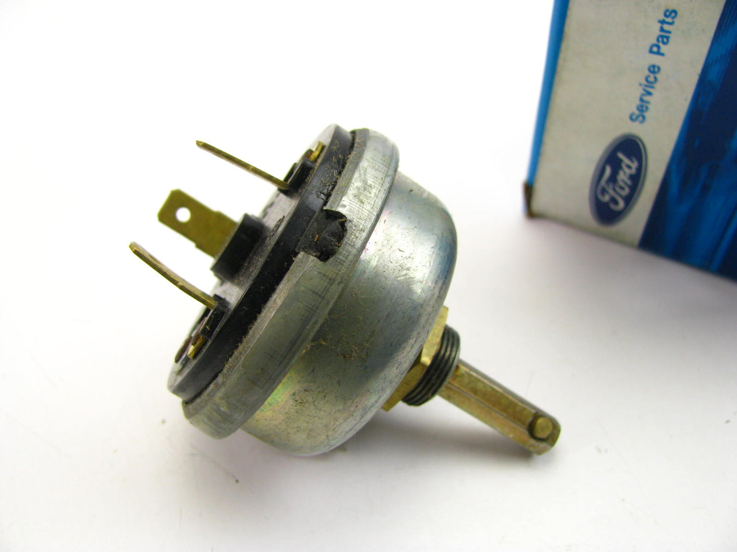 NEW - OEM Ford E6HZ-11654-A Headlamp Headlight Switch For 1986-1993 CF600 CF700