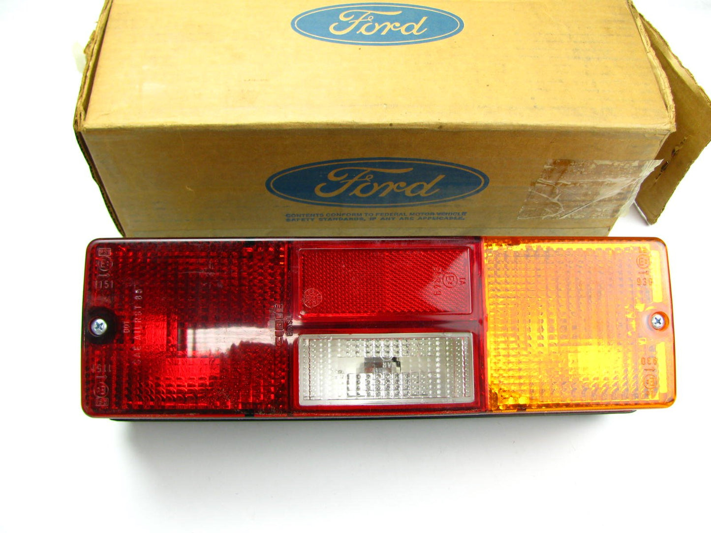 NOS Genuine OEM Ford E6HZ-13405-A Tail Light Lamp 1986 CF6000 CF7000 Truck
