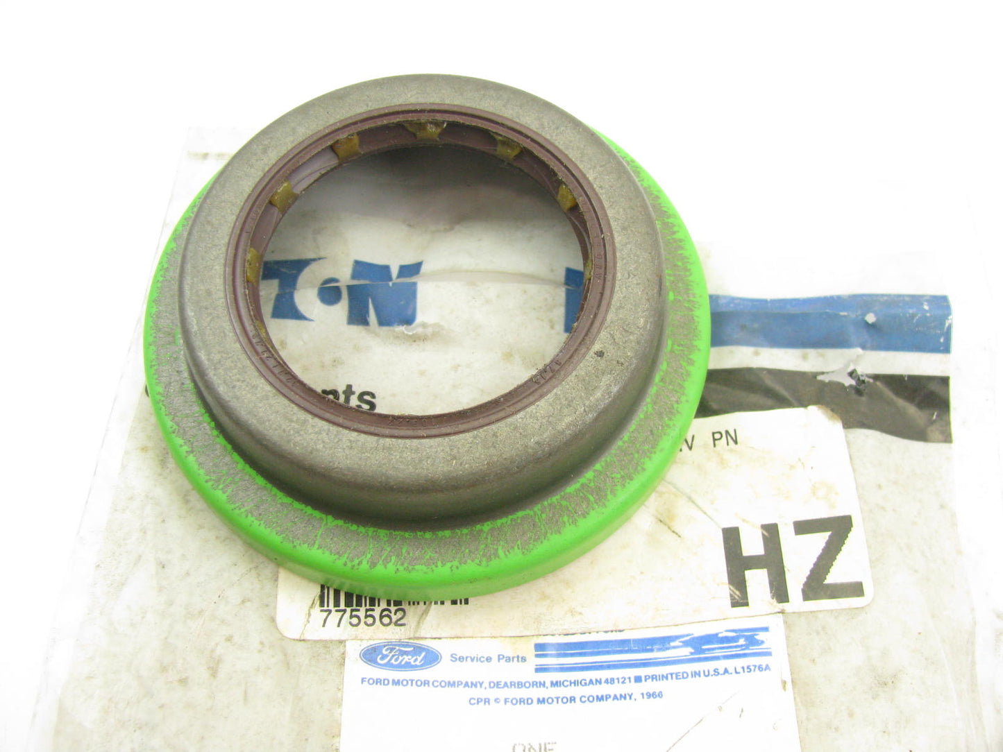 NEW - OEM Ford E6HZ-4676-C Differential Pinion Seal - Rear