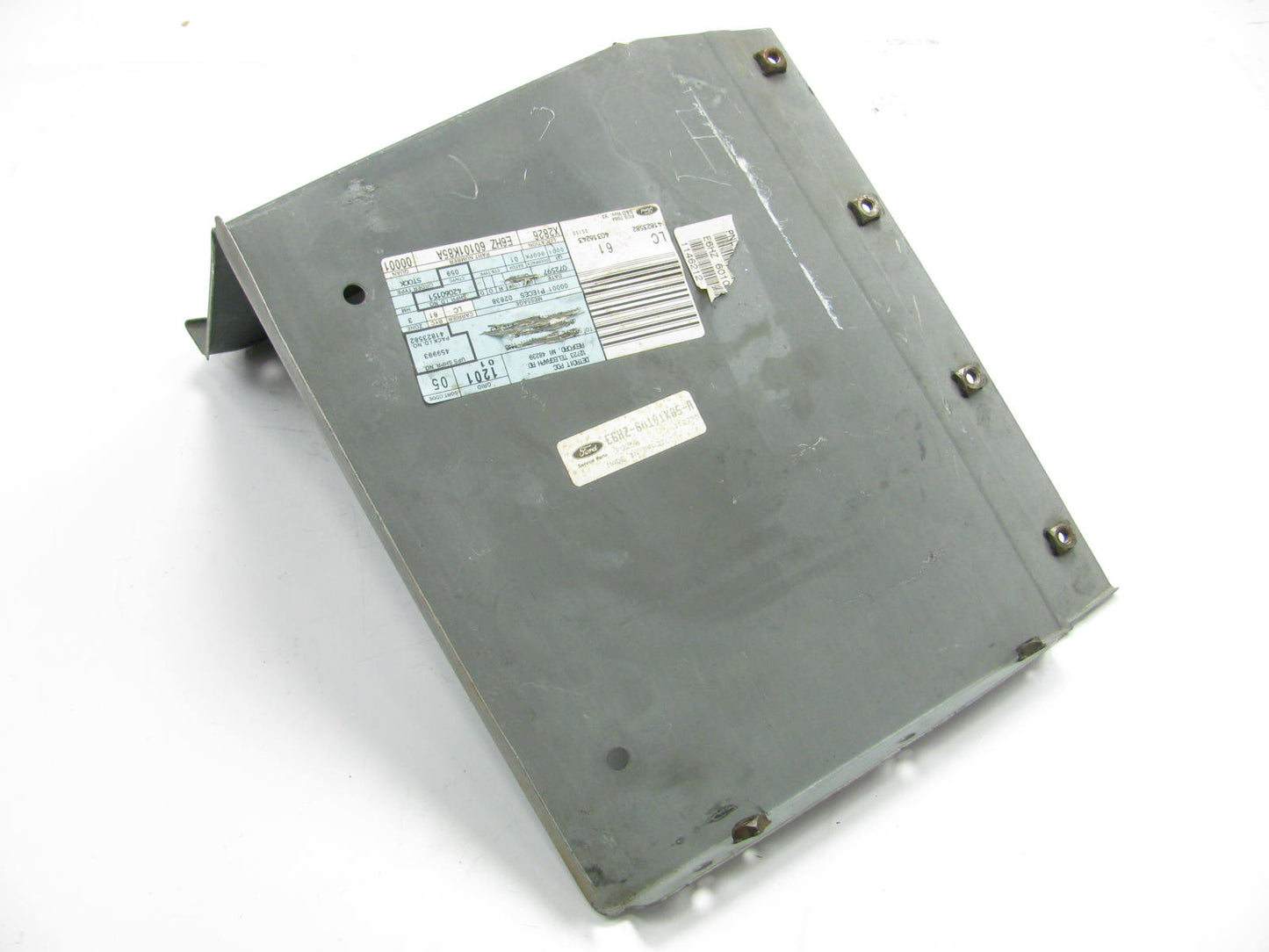 NEW - OEM Ford E6HZ-60101K85-A Right Body Side Step Lower Panel 1986-1990 CF-CFT